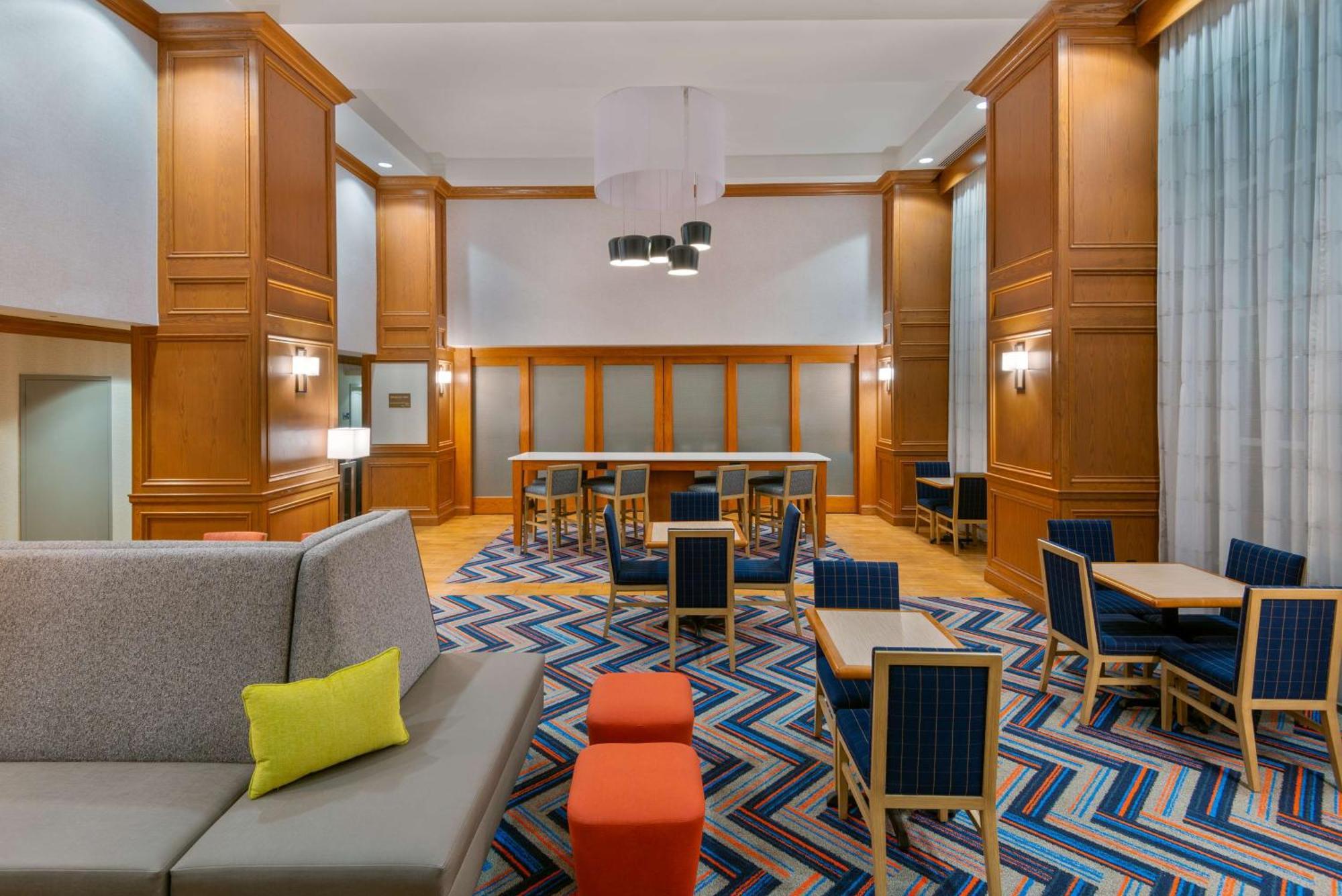 Hotel Hampton & 3*