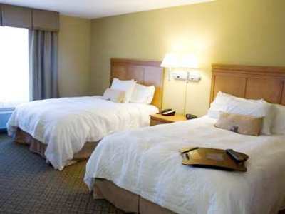Hampton & Hotel